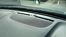 Volvo Xc40 2.0 B4P R DESIGN Pro 5dr Auto Petrol Estate